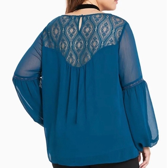 torrid CHIFFON LACE INSET BELL SLEEVE TOP TEAL SIZE 2 - Picture 3 of 6